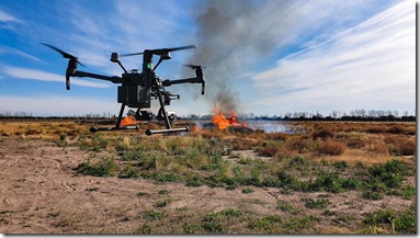 imagen referencial - dron en incendio referencial